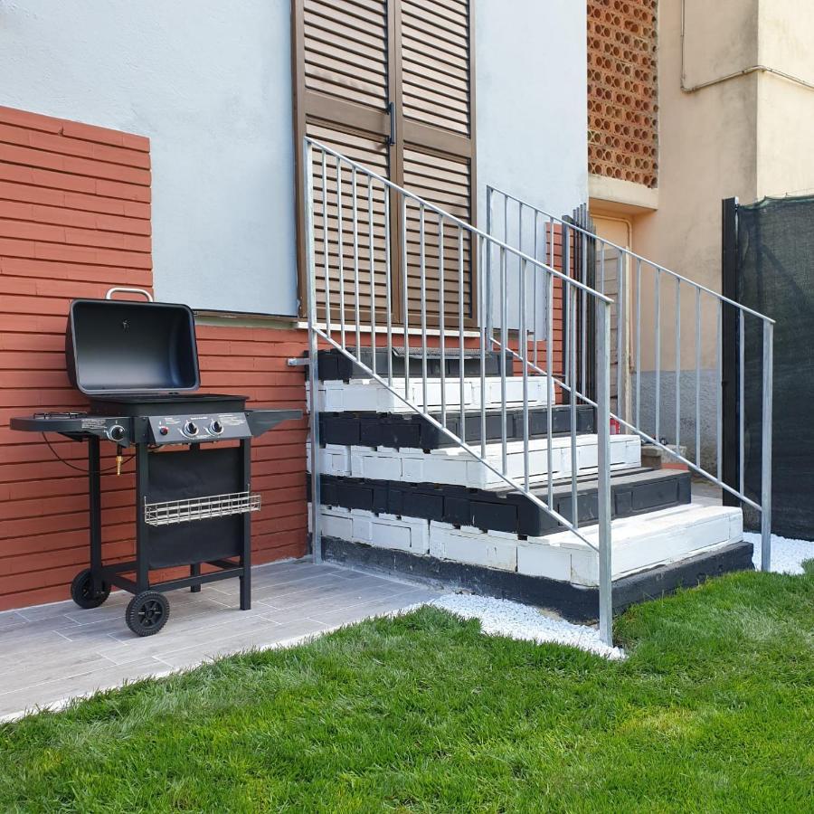 Black&White Guest House Iglesias Exterior foto