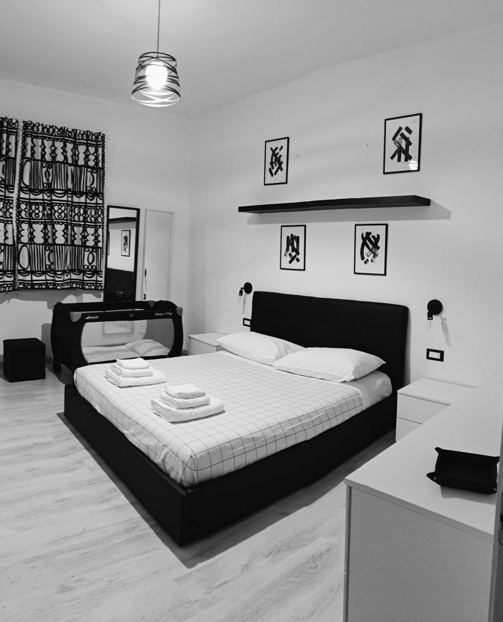 Black&White Guest House Iglesias Exterior foto