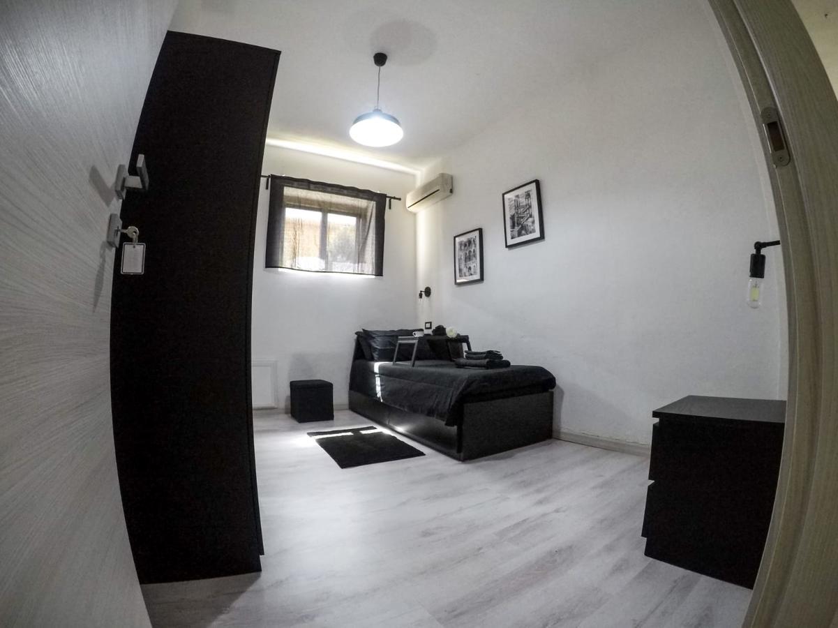 Black&White Guest House Iglesias Exterior foto